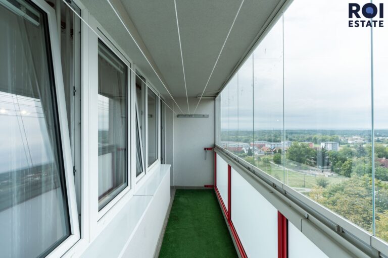 Světlý a útulný byt 3+1 s částečným vybavením a parkovacím stání – Praha 20 Horní Počernice, Pavlišovská