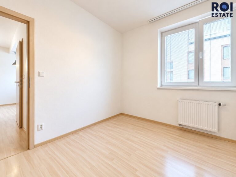 Moderní a skvěle řešený byt 2+kk (50 m²) s balkonem, sklepem a garážovým stáním – Brno, U Leskavy
