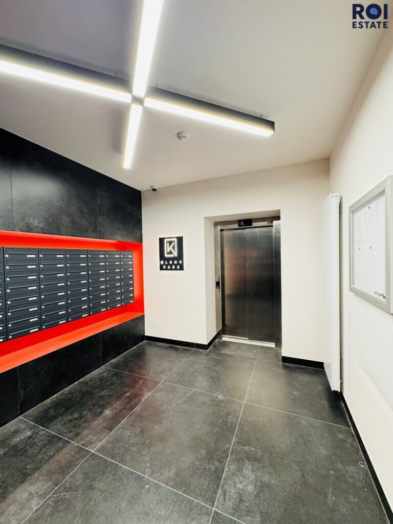 Pronájem bytu 2+kk, 63 m² s terasou a parkovicím stáním, Kolbenova – Praha – Vysočany