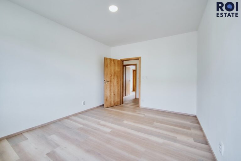 Prodej rodinného domu, celková ploha pozemku je 655 m2 , užitná plocha domu 133 m², Blažovice, Panská
