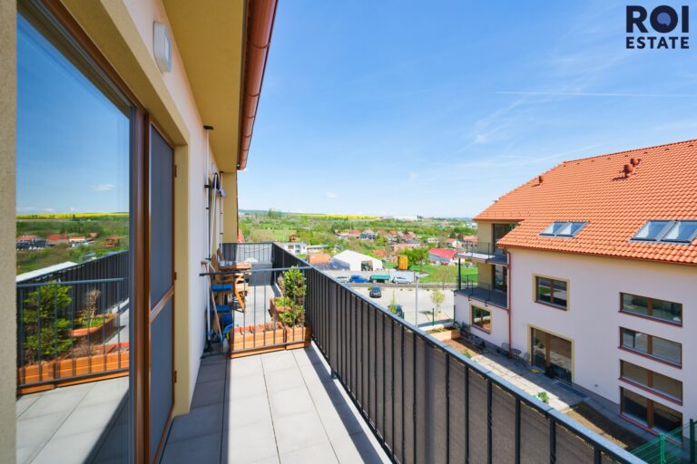 Pronájem bytu 2+kk, 53 m² – Holubice- s klimatizací a včetně garážového stání