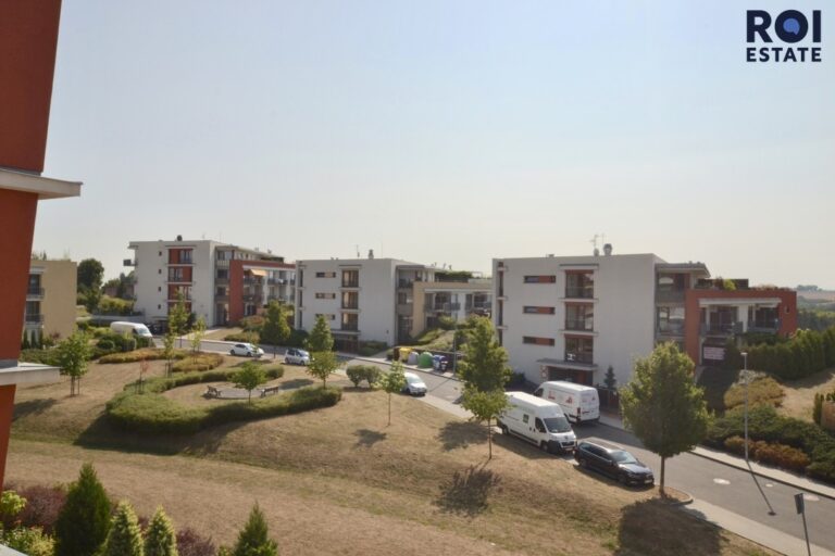 Pronájem bytu 1+kk, 30m² s parkováním, Praha 5 – Stodůlky