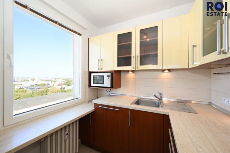 Pronájem bytu 3+1 72 m² s prostornou lodžií, Kladno – Kročehlavy