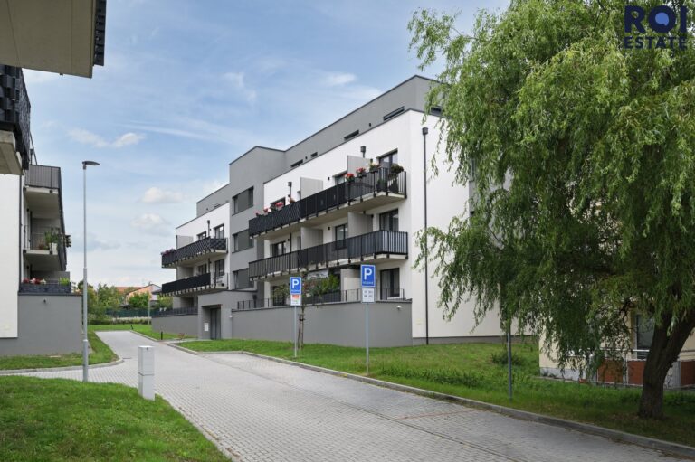 Útulný byt 1+kk s balkonem a parkovacím stáním – Unhošť, Karla Čapka