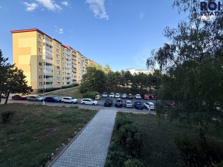 Pronájem světlého bytu 1+kk po rekonstrukci, Brno – Líšeň