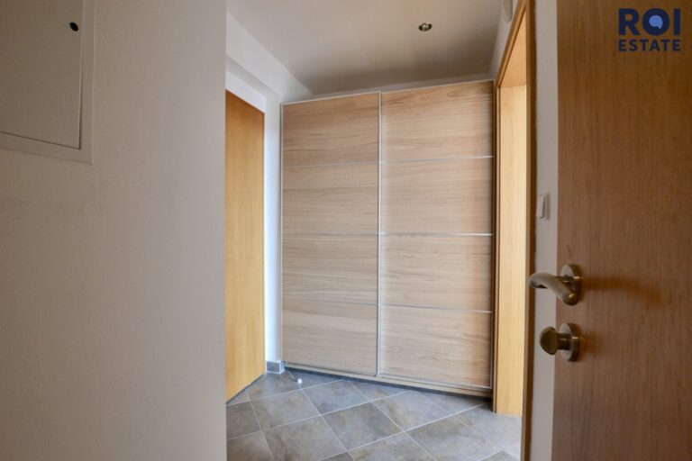 Pronájem bytu 1+kk, 30m² s parkováním, Praha 5 – Stodůlky