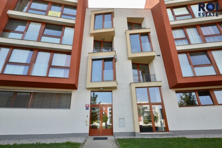 Pronájem bytu 1+kk, 30m² s parkováním, Praha 5 – Stodůlky