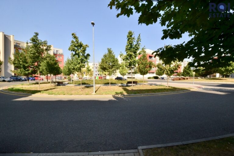 Pronájem bytu 1+kk, 30m² s parkováním, Praha 5 – Stodůlky