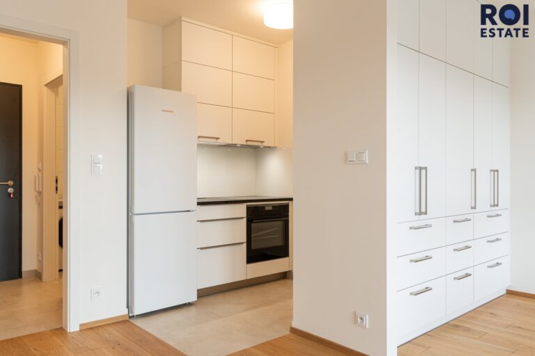 Moderní 1+kk s balkonem v novostavbě Kralupy nad Vltavou – skvělé spojení do Prahy
