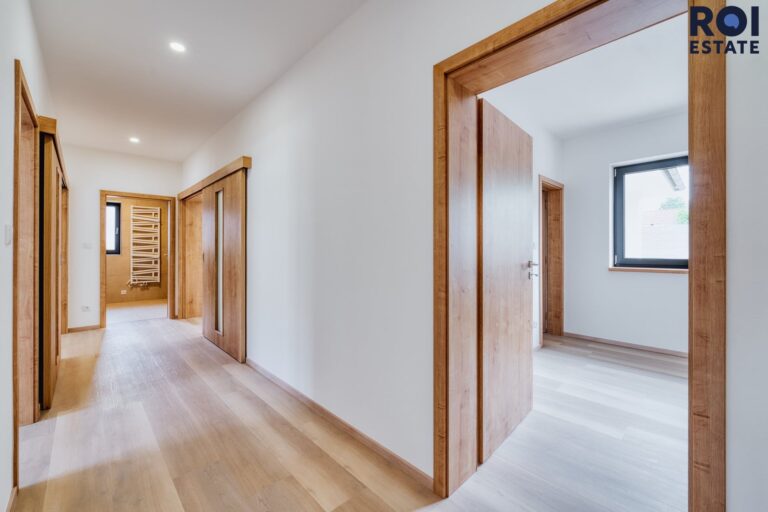 Prodej rodinného domu, celková ploha pozemku je 655 m2 , užitná plocha domu 133 m², Blažovice, Panská