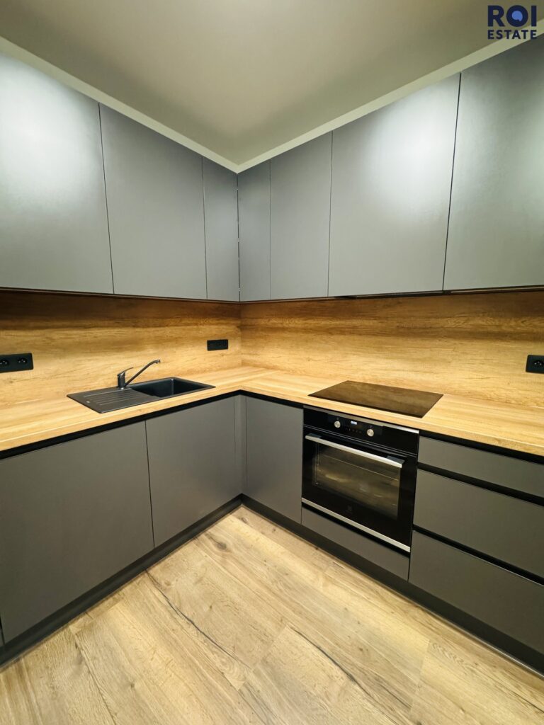 Pronájem bytu 2+kk, 63 m² s terasou a parkovicím stáním, Kolbenova – Praha – Vysočany