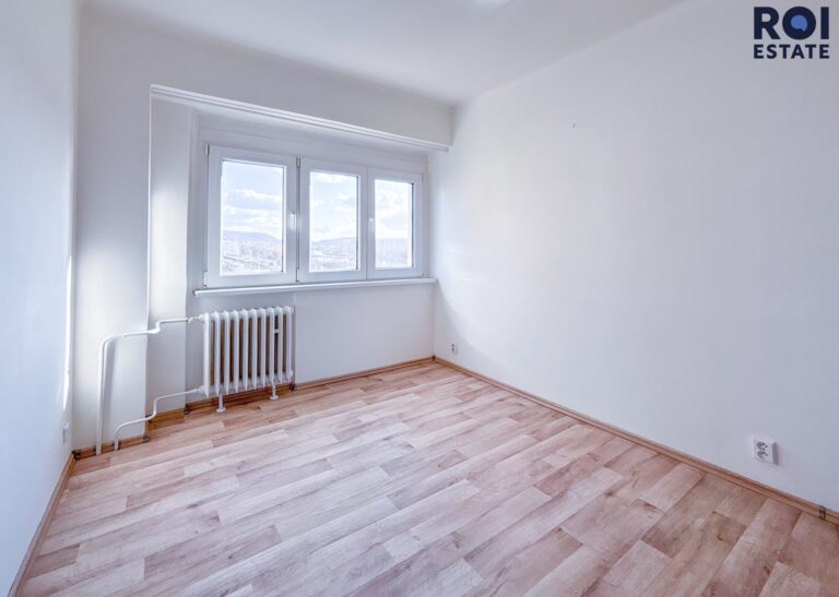 Světlý 2+kk s výhledem na Vltavu a zahradou – Praha 4, Modřany