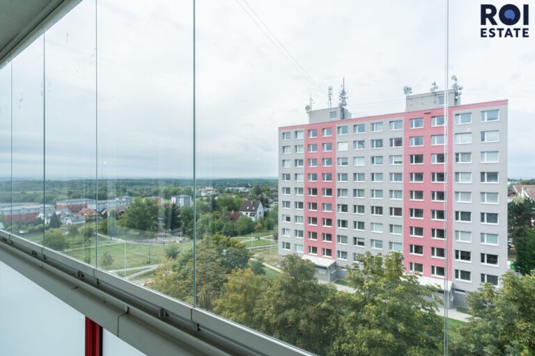 Světlý a útulný byt 3+1 s částečným vybavením a parkovacím stání – Praha 20 Horní Počernice, Pavlišovská