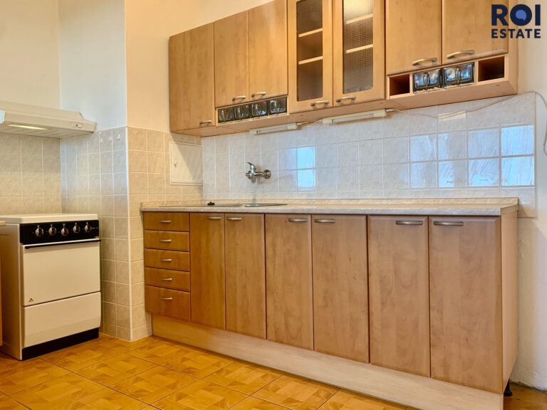 Pronájem bytu 2+kk 66m² s balkonem, Kladno – Kročehlavy