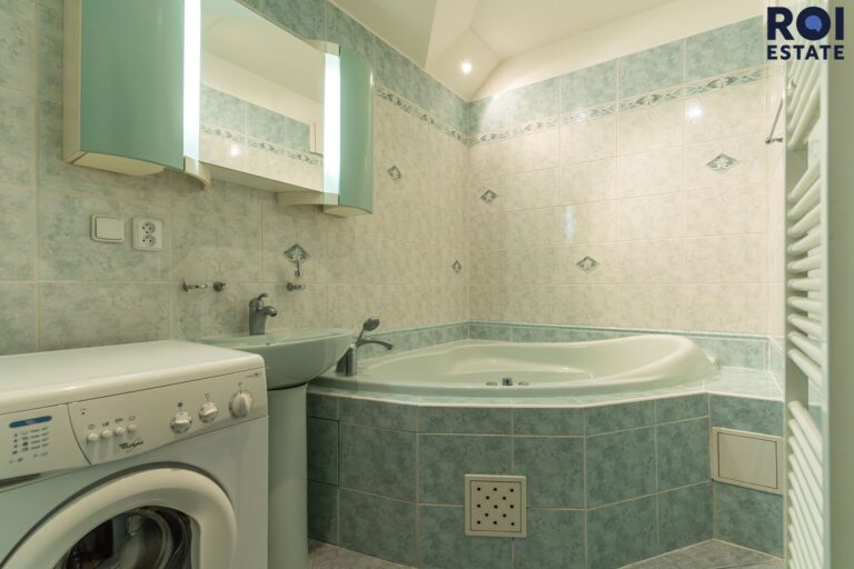 Pronájem kompletně zařízeného bytu 2+kk 44 m², Praha – Troja