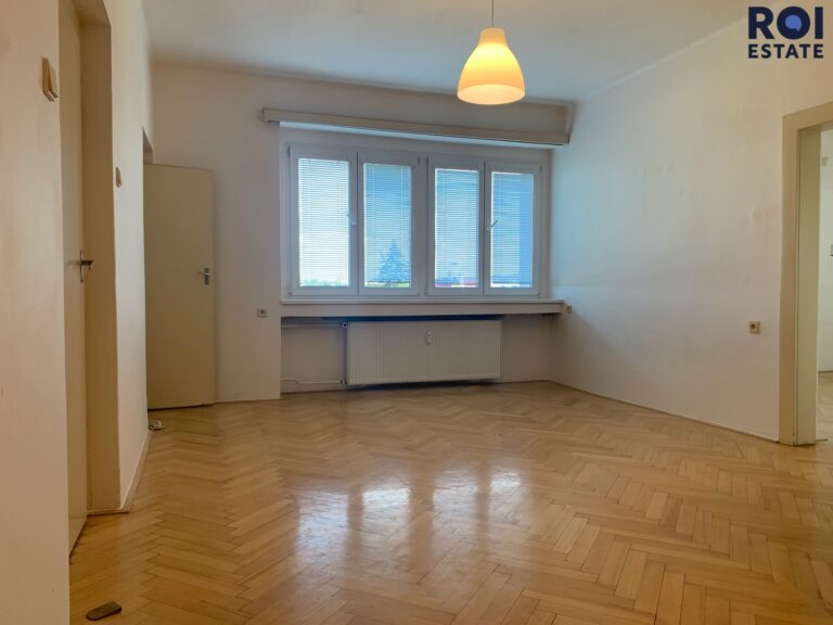 Pronájem bytu 2+kk 66m² s balkonem, Kladno – Kročehlavy