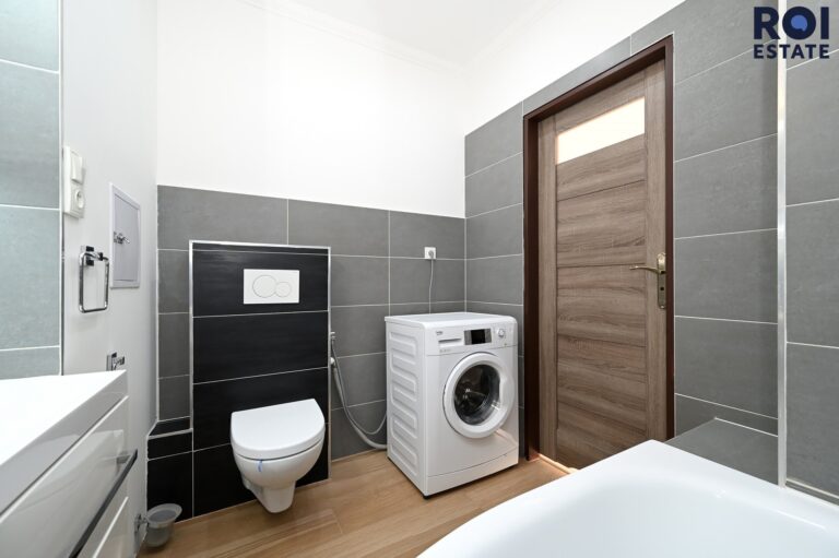 Pronájem bytu 2+1 58 m² s balkonem, Kladno – Kročehlavy