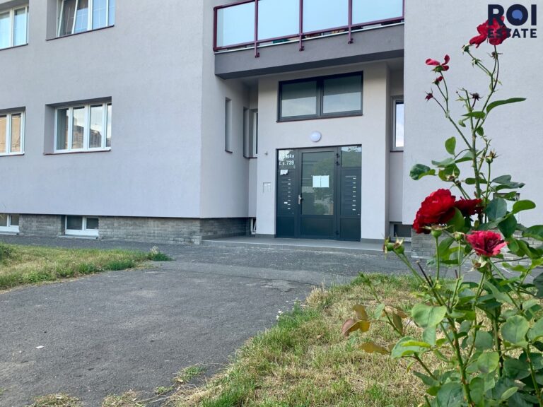 Pronájem bytu 2+kk 66m² s balkonem, Kladno – Kročehlavy