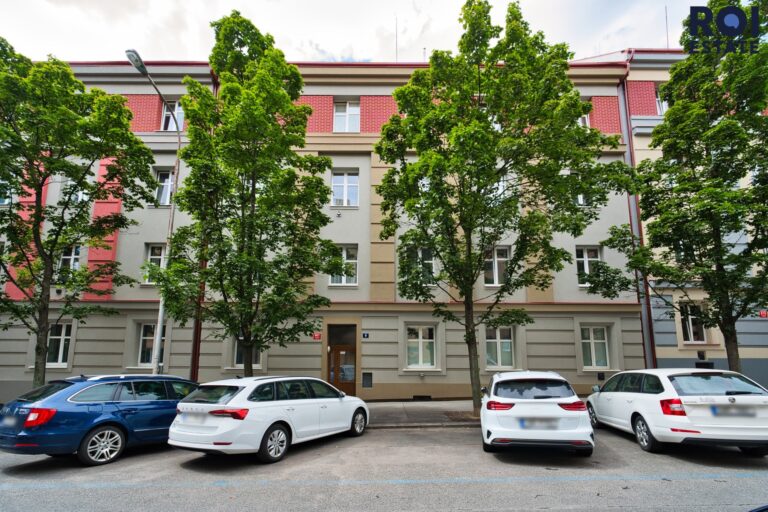 Pronájem bytu 2+1 52 m² s balkonem, Praha – Vysočany