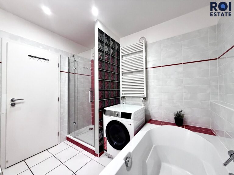Pronájem vybaveného bytu 3+kk 85 m², Brno – Staré Brno s krásnou lodžií 11 m2, skladem 2,4m2 a parkováním  12m2