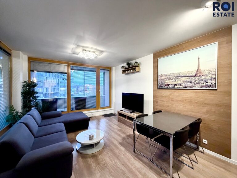 Pronájem vybaveného bytu 3+kk 85 m², Brno – Staré Brno s krásnou lodžií 11 m2, skladem 2,4m2 a parkováním  12m2
