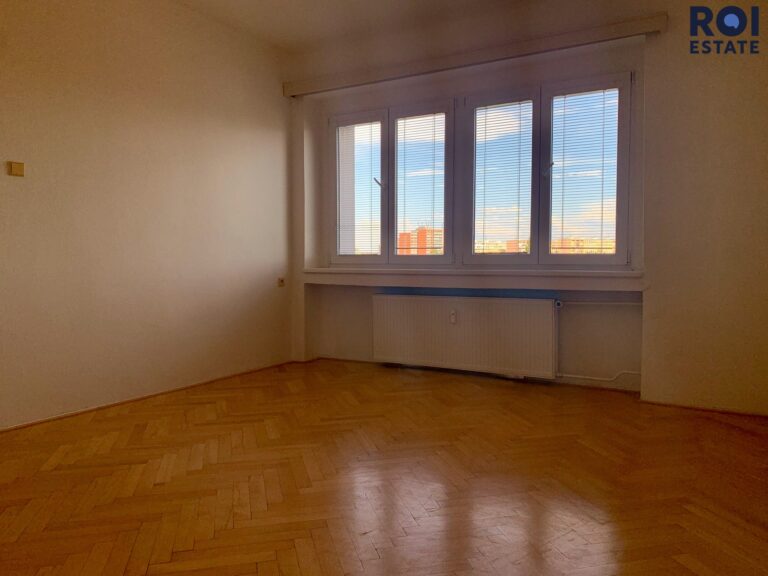 Pronájem bytu 2+kk 66m² s balkonem, Kladno – Kročehlavy