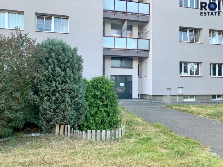 Pronájem bytu 2+kk 66m² s balkonem, Kladno – Kročehlavy