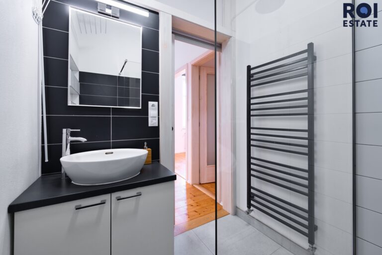 Pronájem bytu 2+1 52 m² s balkonem, Praha – Vysočany