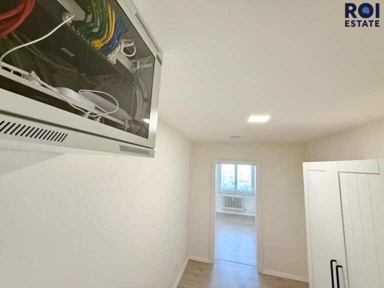 Moderní a světlý byt 3+1 , 68 m² po kompletní rekonstrukci s balkonem – Elplova 36, Brno
