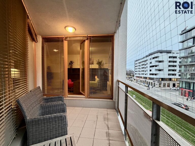 Pronájem vybaveného bytu 3+kk 85 m², Brno – Staré Brno s krásnou lodžií 11 m2, skladem 2,4m2 a parkováním  12m2