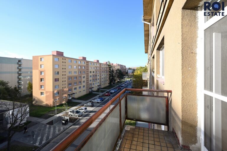 Pronájem bytu 2+1 58 m² s balkonem, Kladno – Kročehlavy