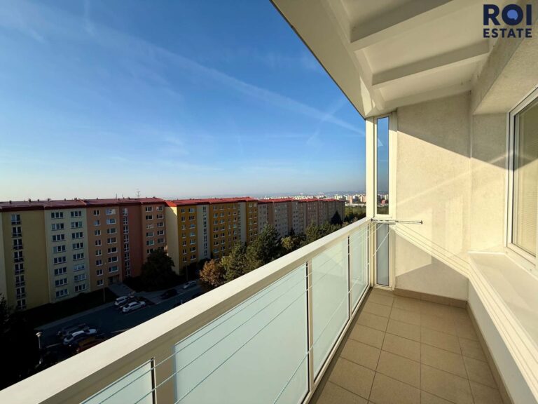 Moderní a světlý byt 3+1 , 68 m² po kompletní rekonstrukci s balkonem – Elplova 36, Brno