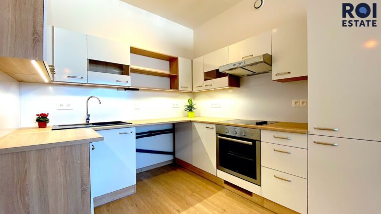 Moderní 2+kk s balkonem a komorou – Lysá nad Labem