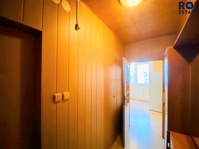 Pronájem prostorného bytu 1+1 s balkonem 45m² – Brno – Černovice