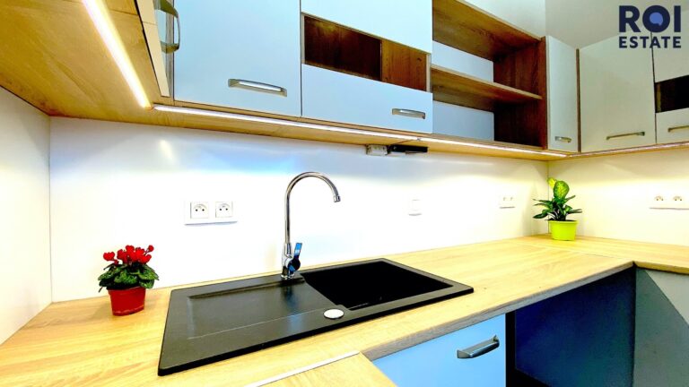 Moderní 2+kk s balkonem a komorou – Lysá nad Labem