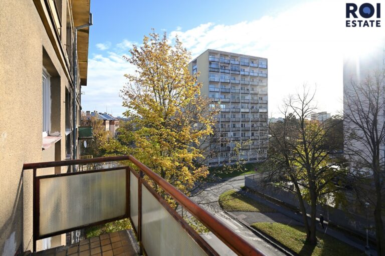 Pronájem bytu 2+1 58 m² s balkonem, Kladno – Kročehlavy