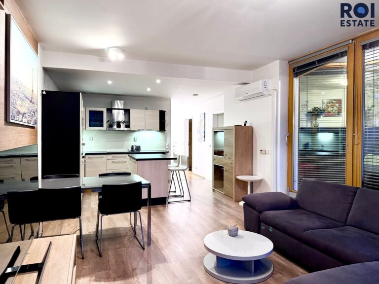 Pronájem vybaveného bytu 3+kk 85 m², Brno – Staré Brno s krásnou lodžií 11 m2, skladem 2,4m2 a parkováním  12m2