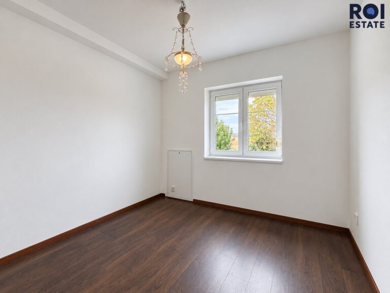 Rodinný dům 4+kk se zahradou 400 m² a pergolou – Lysá nad Labem