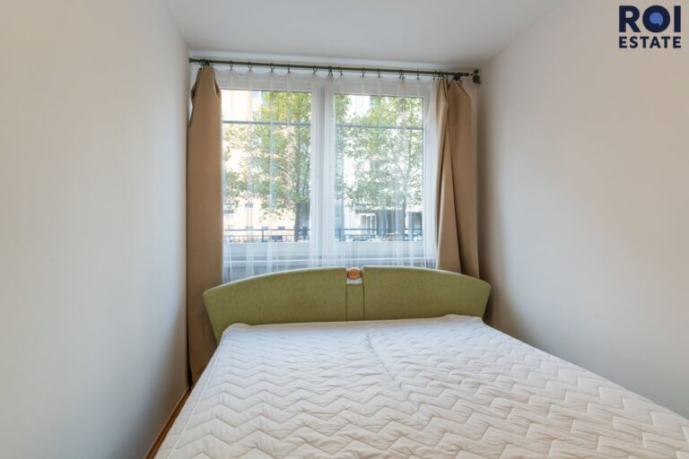 Pronájem kompletně zařízeného bytu 2+kk 44 m², Praha – Troja