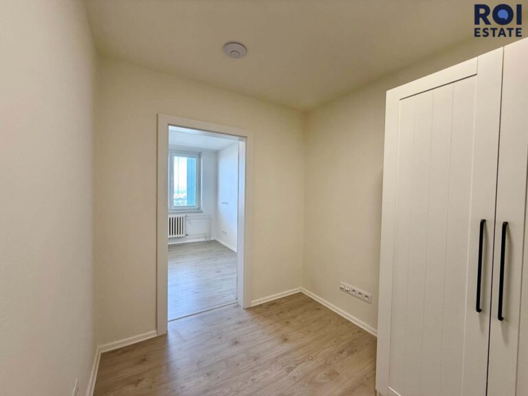 Moderní a světlý byt 3+1 , 68 m² po kompletní rekonstrukci s balkonem – Elplova 36, Brno